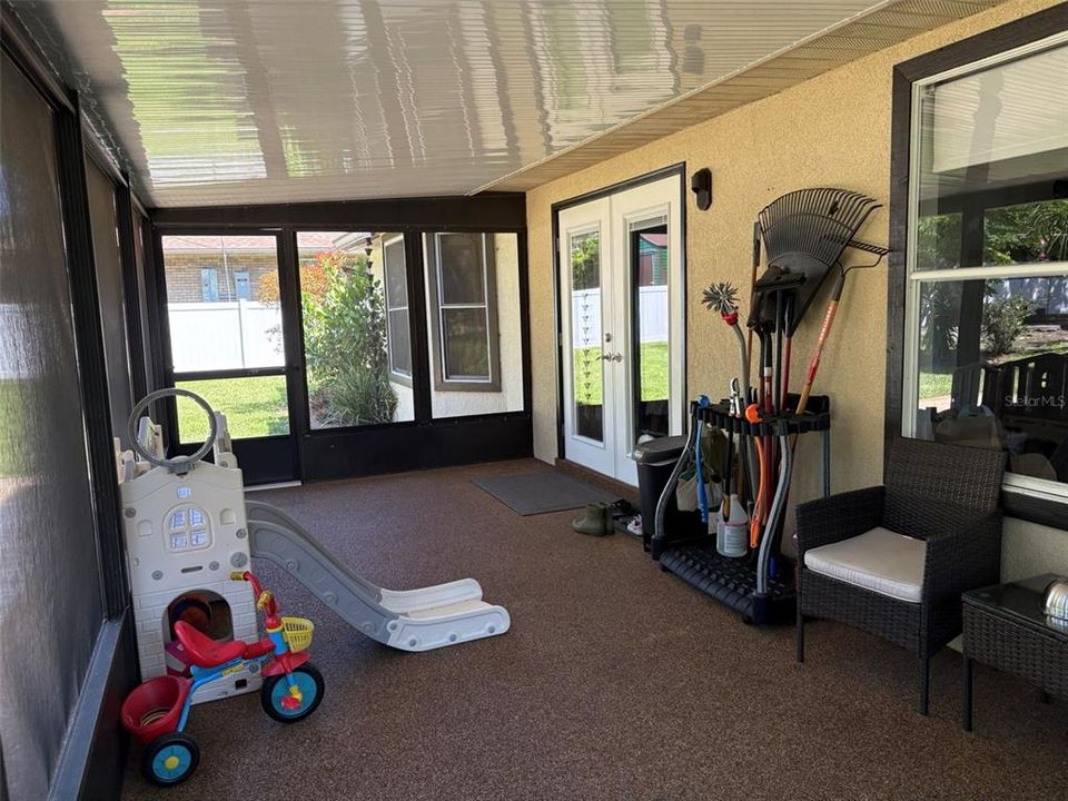 Activo con contrato: $230,000 (3 camas, 2 baños, 1402 Pies cuadrados)