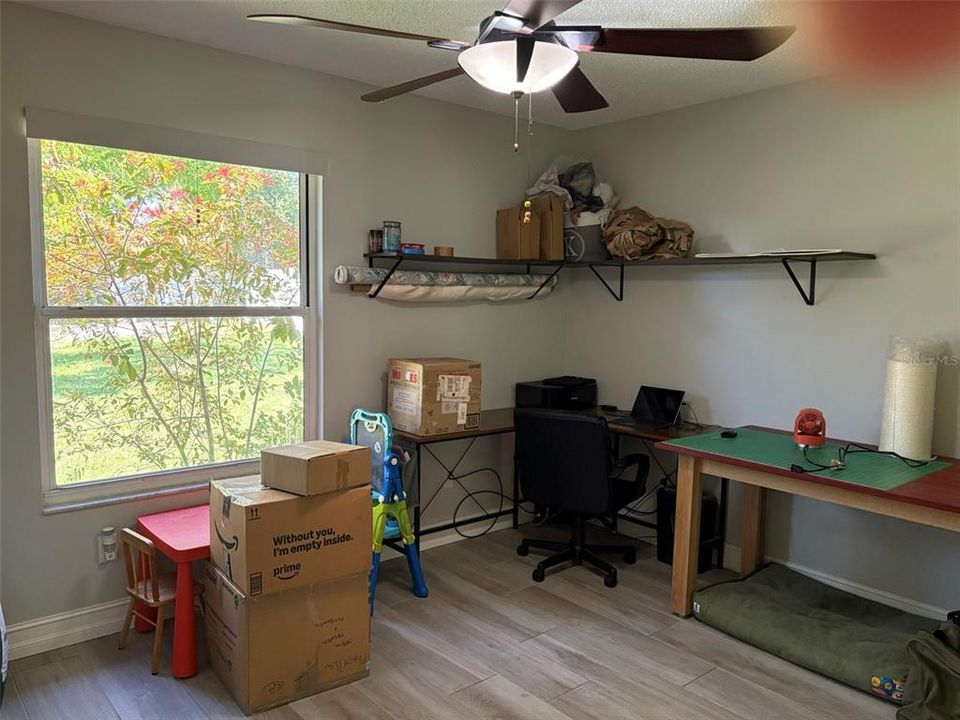 Activo con contrato: $230,000 (3 camas, 2 baños, 1402 Pies cuadrados)