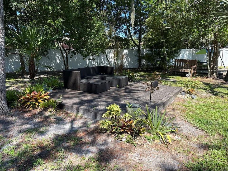 Activo con contrato: $230,000 (3 camas, 2 baños, 1402 Pies cuadrados)