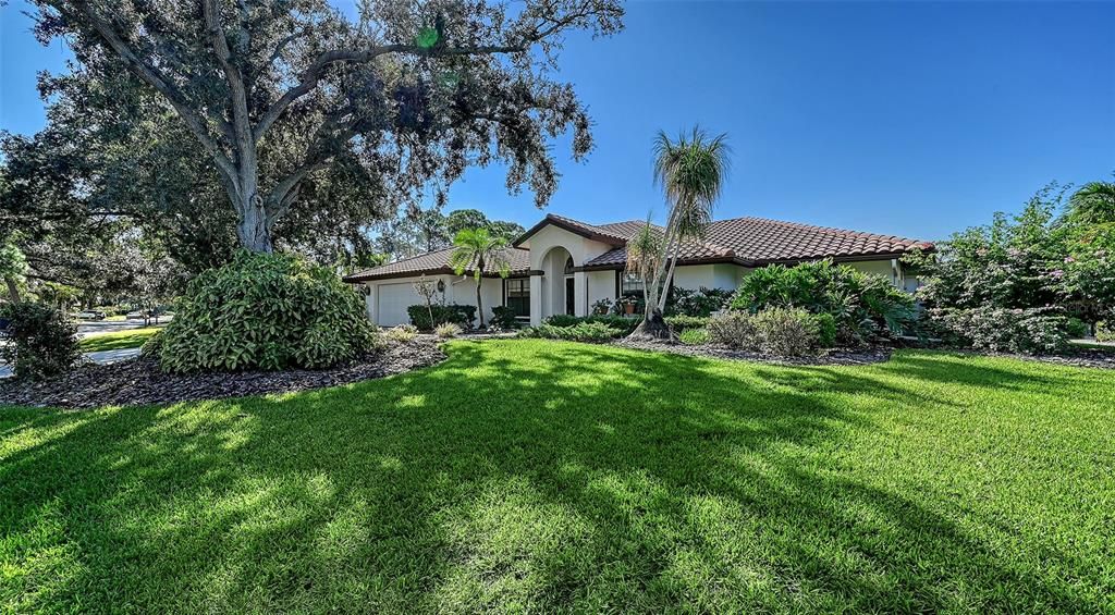 Activo con contrato: $642,000 (3 camas, 2 baños, 2232 Pies cuadrados)