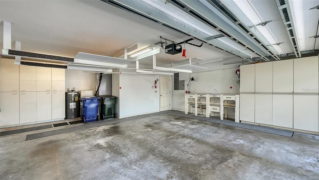 Activo con contrato: $642,000 (3 camas, 2 baños, 2232 Pies cuadrados)