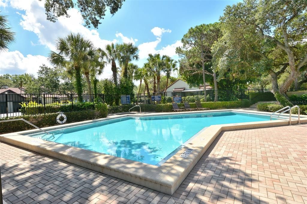 Activo con contrato: $642,000 (3 camas, 2 baños, 2232 Pies cuadrados)