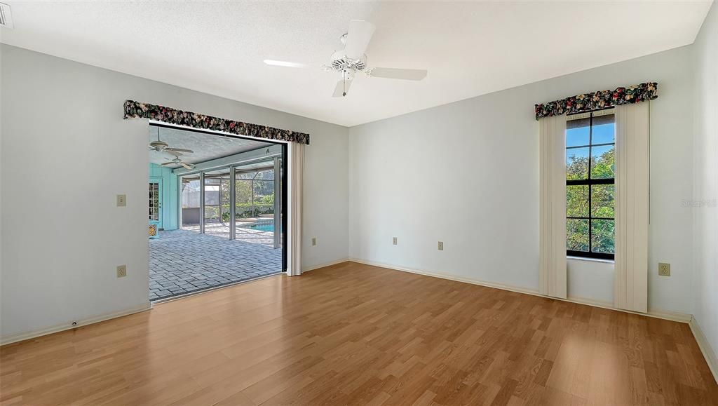 Activo con contrato: $642,000 (3 camas, 2 baños, 2232 Pies cuadrados)