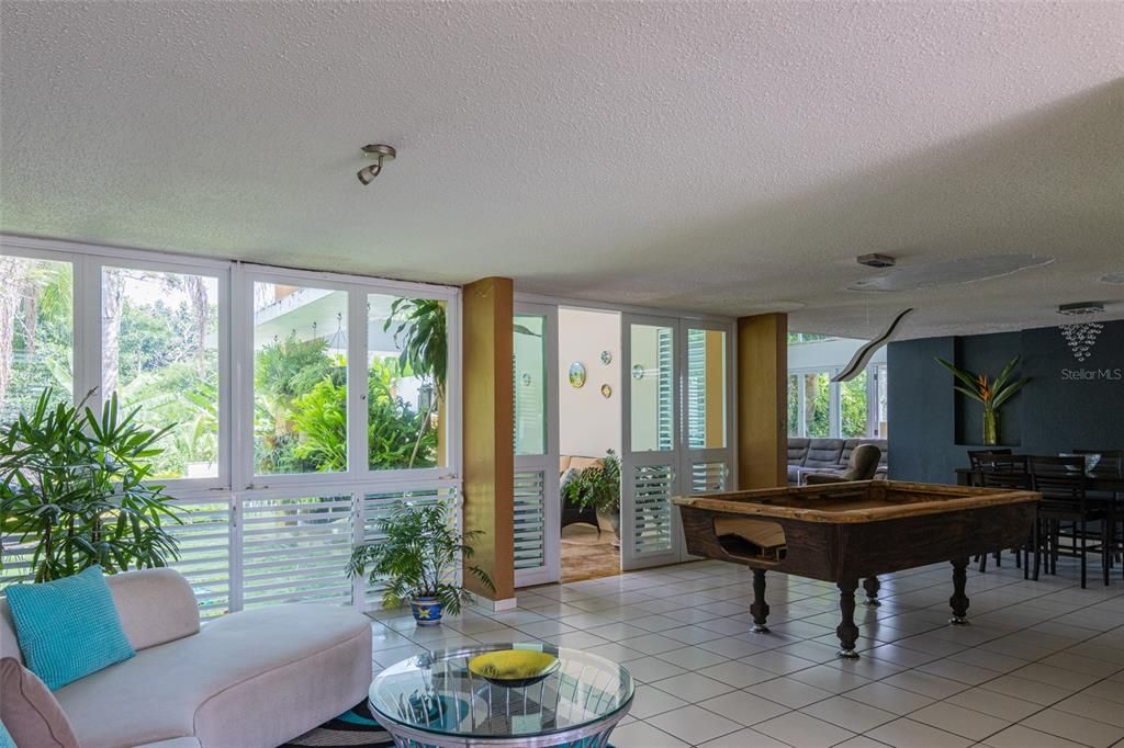 Под контрактом: $625,000 (4 спален, 2 ванн, 2666 Квадратных фут)