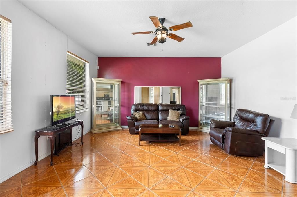 Active With Contract: $600,000 (5 beds, 3 baths, 2643 Square Feet)