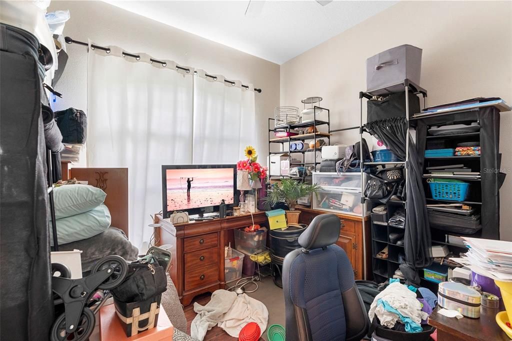 Active With Contract: $600,000 (5 beds, 3 baths, 2643 Square Feet)