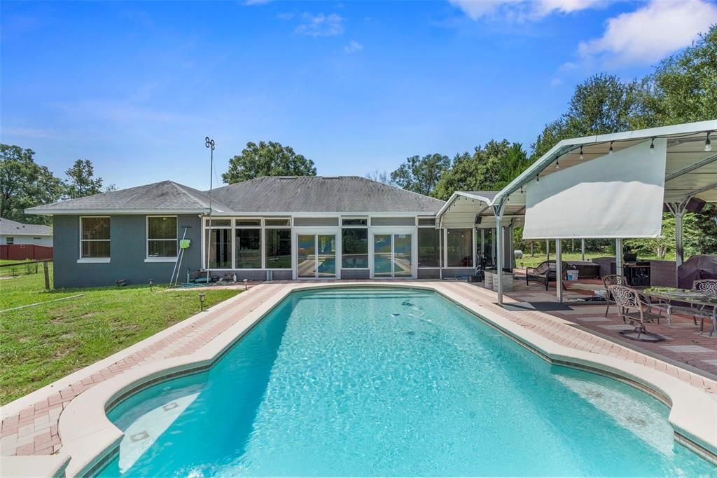 Active With Contract: $600,000 (5 beds, 3 baths, 2643 Square Feet)