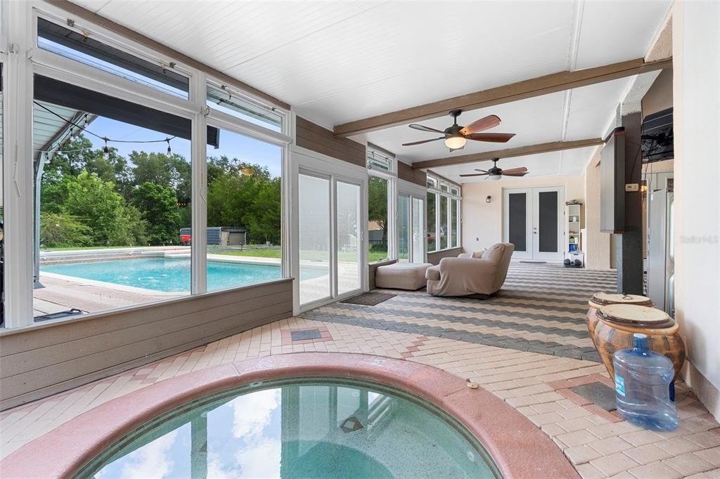 Active With Contract: $600,000 (5 beds, 3 baths, 2643 Square Feet)