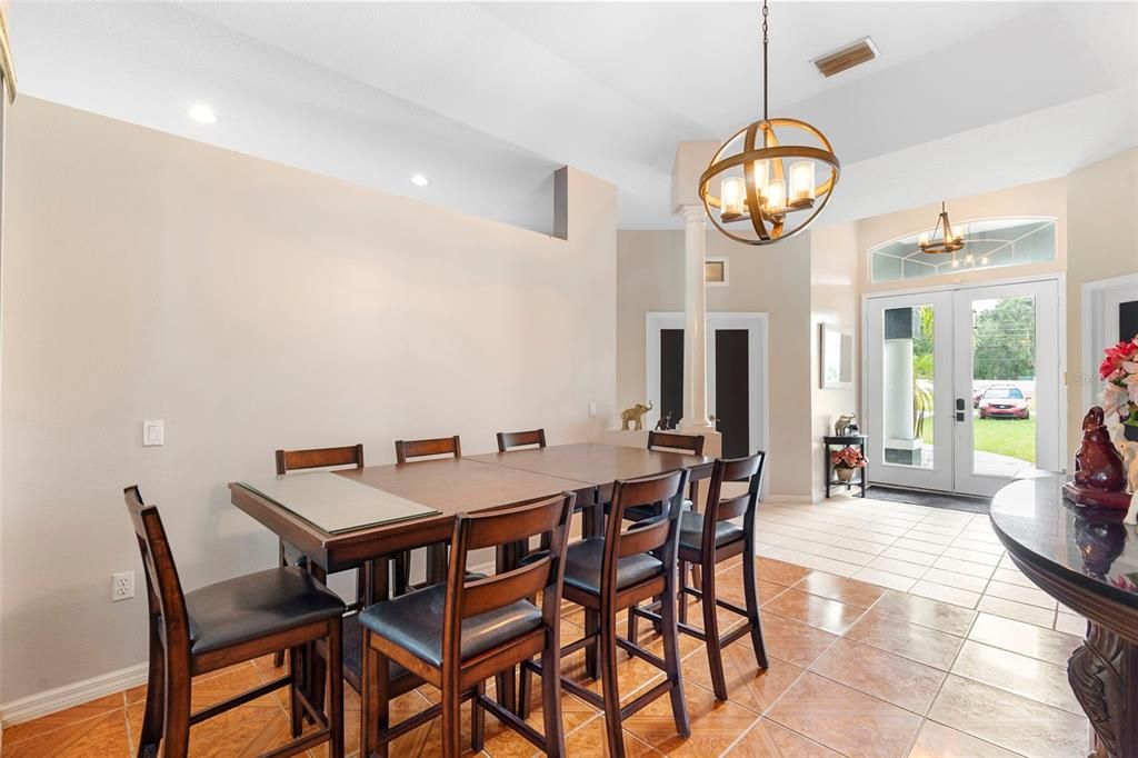 Active With Contract: $600,000 (5 beds, 3 baths, 2643 Square Feet)