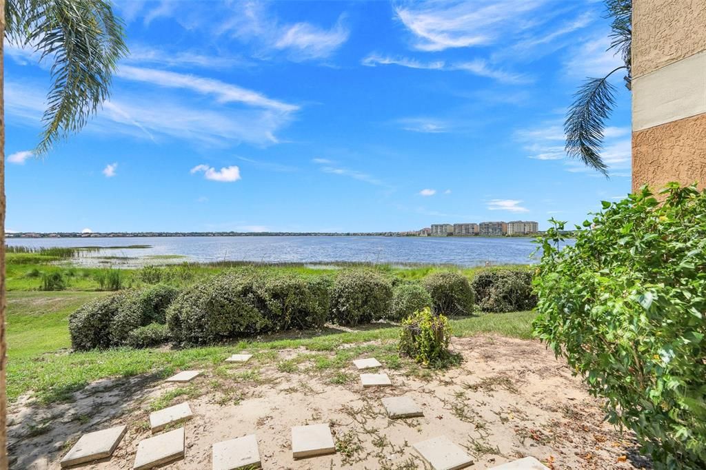 Под контрактом: $249,000 (2 спален, 2 ванн, 1003 Квадратных фут)