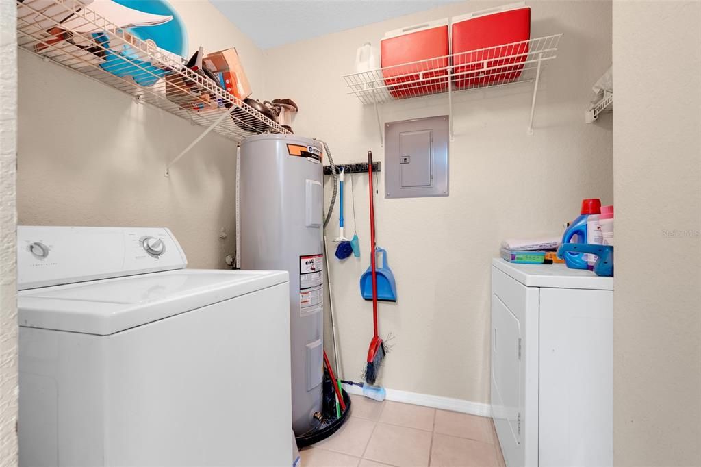 Под контрактом: $249,000 (2 спален, 2 ванн, 1003 Квадратных фут)