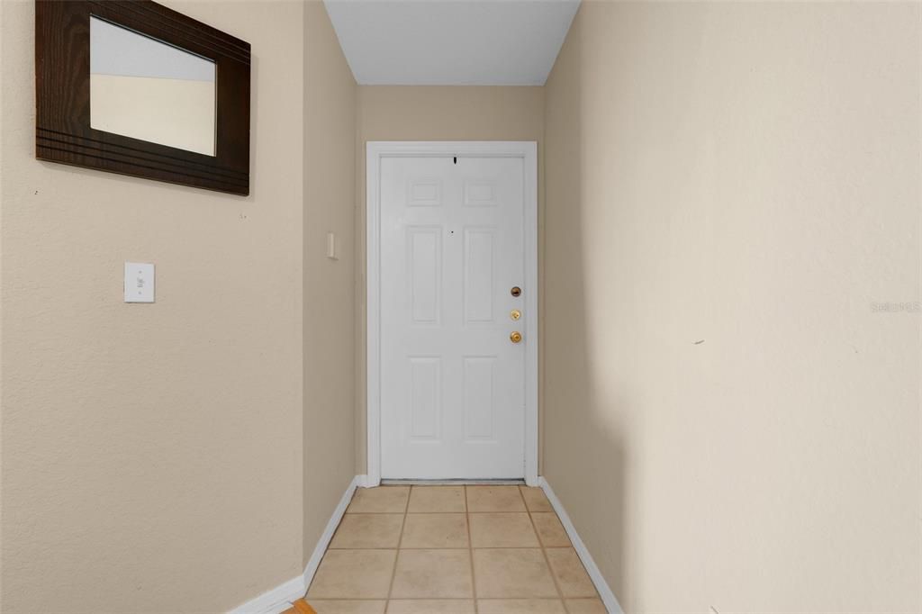 Под контрактом: $249,000 (2 спален, 2 ванн, 1003 Квадратных фут)