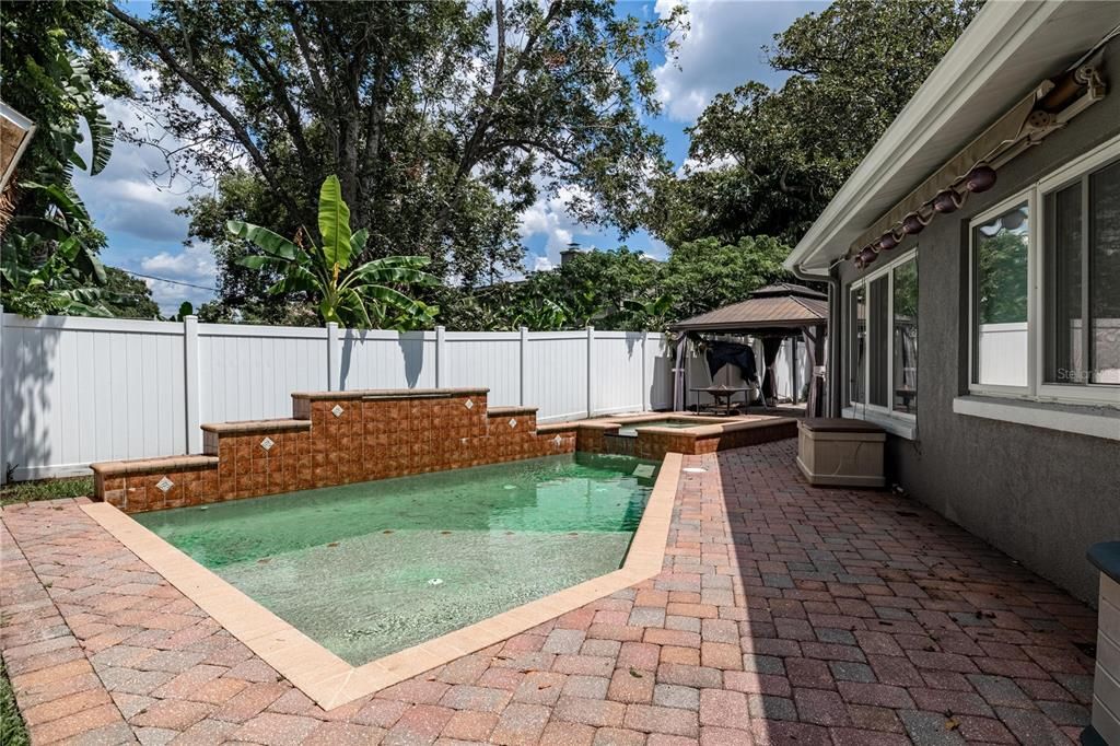 For Sale: $499,900 (3 beds, 2 baths, 2058 Square Feet)