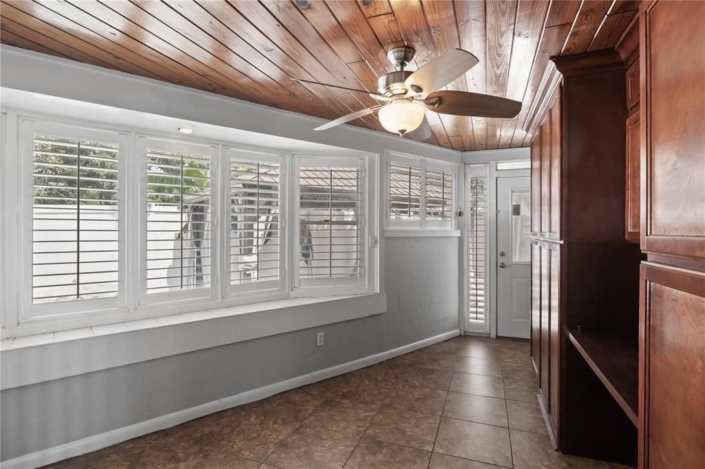 For Sale: $499,900 (3 beds, 2 baths, 2058 Square Feet)