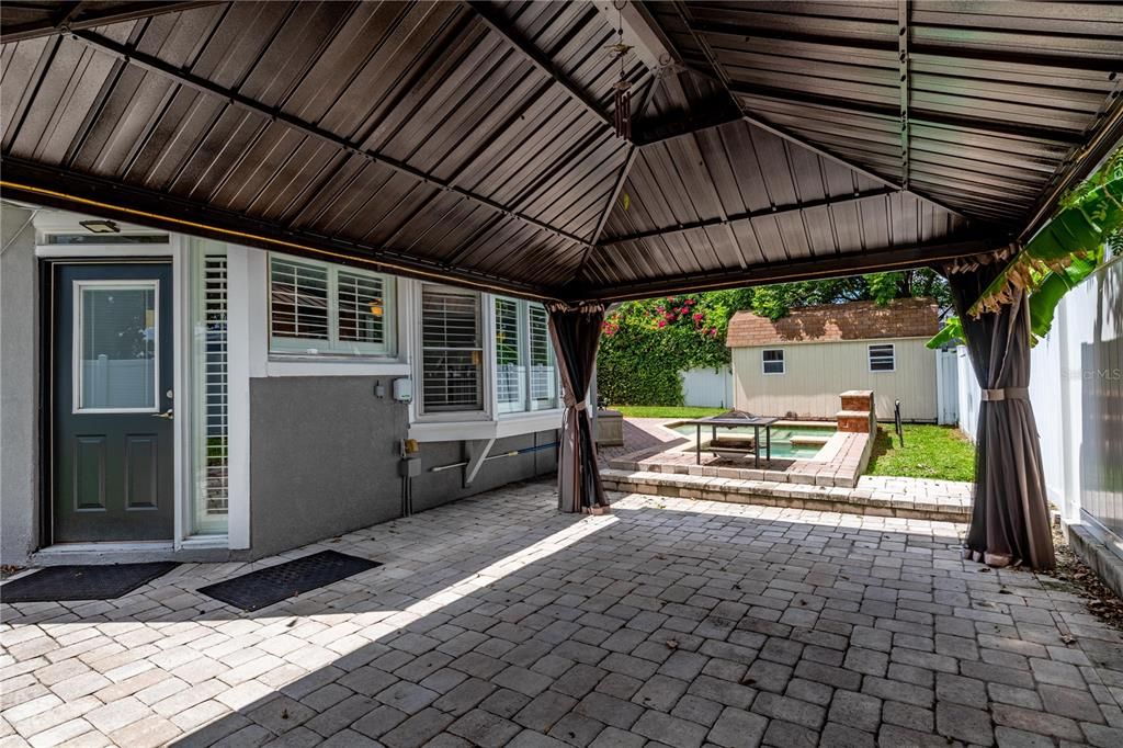 For Sale: $499,900 (3 beds, 2 baths, 2058 Square Feet)