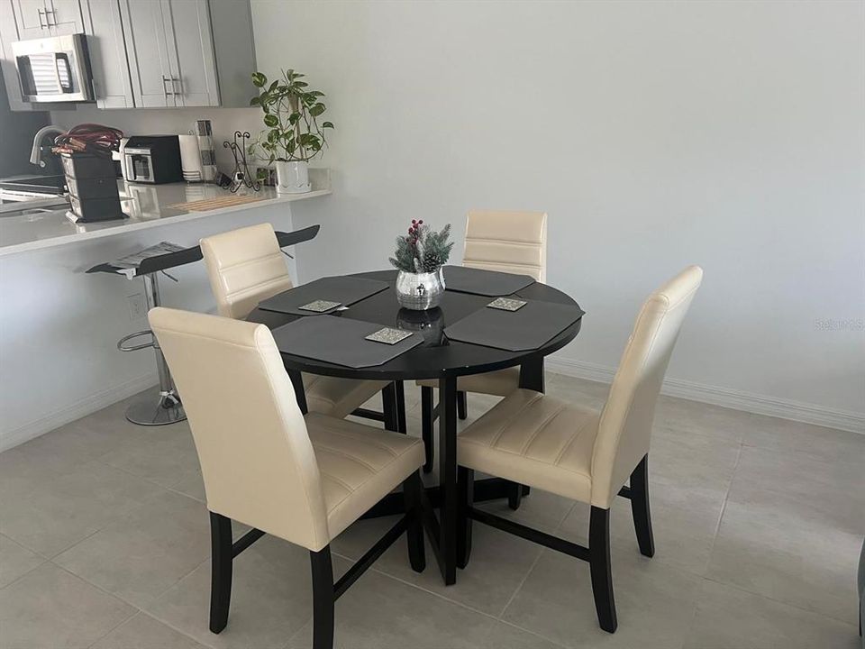 En Venta: $256,000 (2 camas, 2 baños, 1187 Pies cuadrados)