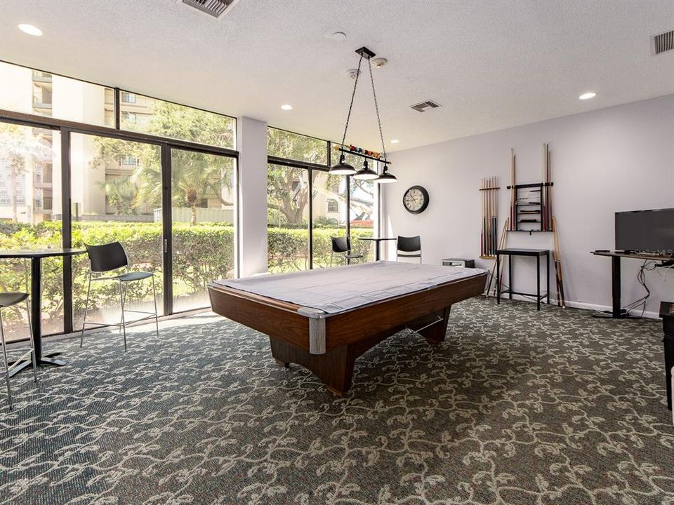 Activo con contrato: $3,250 (2 camas, 2 baños, 1350 Pies cuadrados)