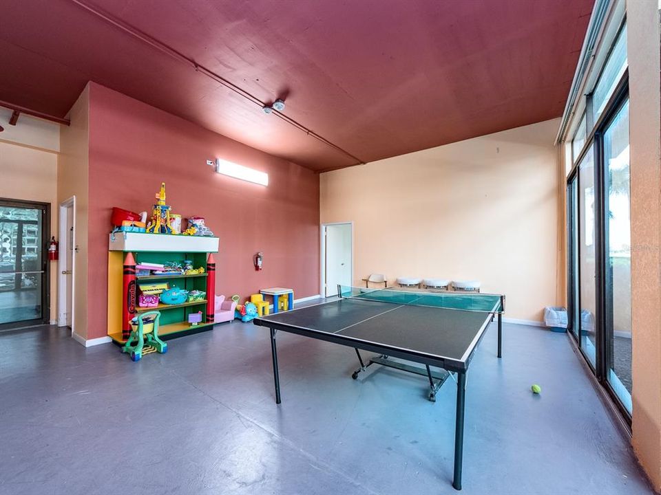 Activo con contrato: $3,250 (2 camas, 2 baños, 1350 Pies cuadrados)