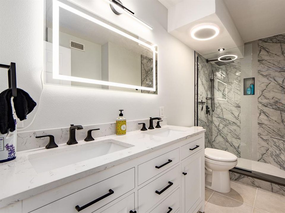 Activo con contrato: $3,250 (2 camas, 2 baños, 1350 Pies cuadrados)