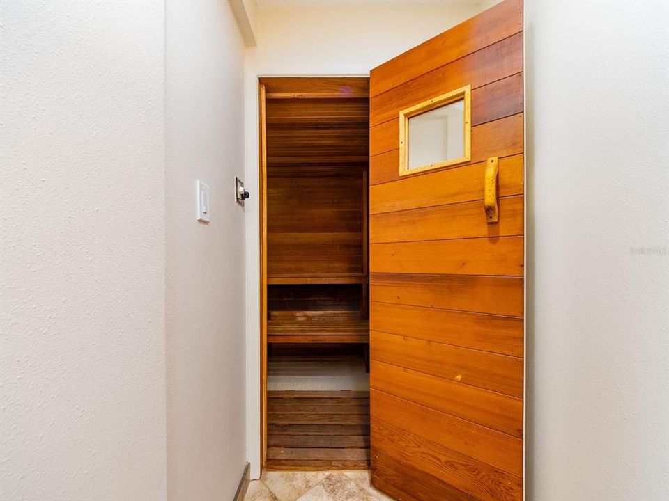 Activo con contrato: $3,250 (2 camas, 2 baños, 1350 Pies cuadrados)