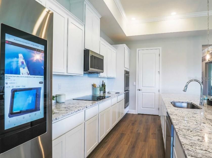 Activo con contrato: $552,990 (4 camas, 3 baños, 2677 Pies cuadrados)