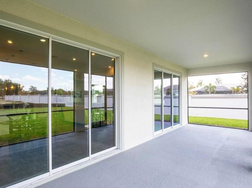 Activo con contrato: $552,990 (4 camas, 3 baños, 2677 Pies cuadrados)