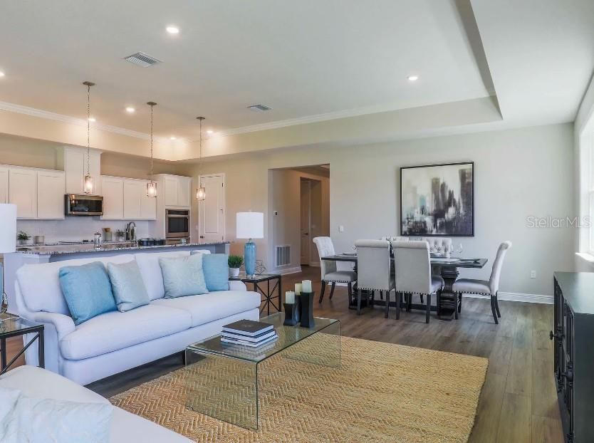 Activo con contrato: $552,990 (4 camas, 3 baños, 2677 Pies cuadrados)