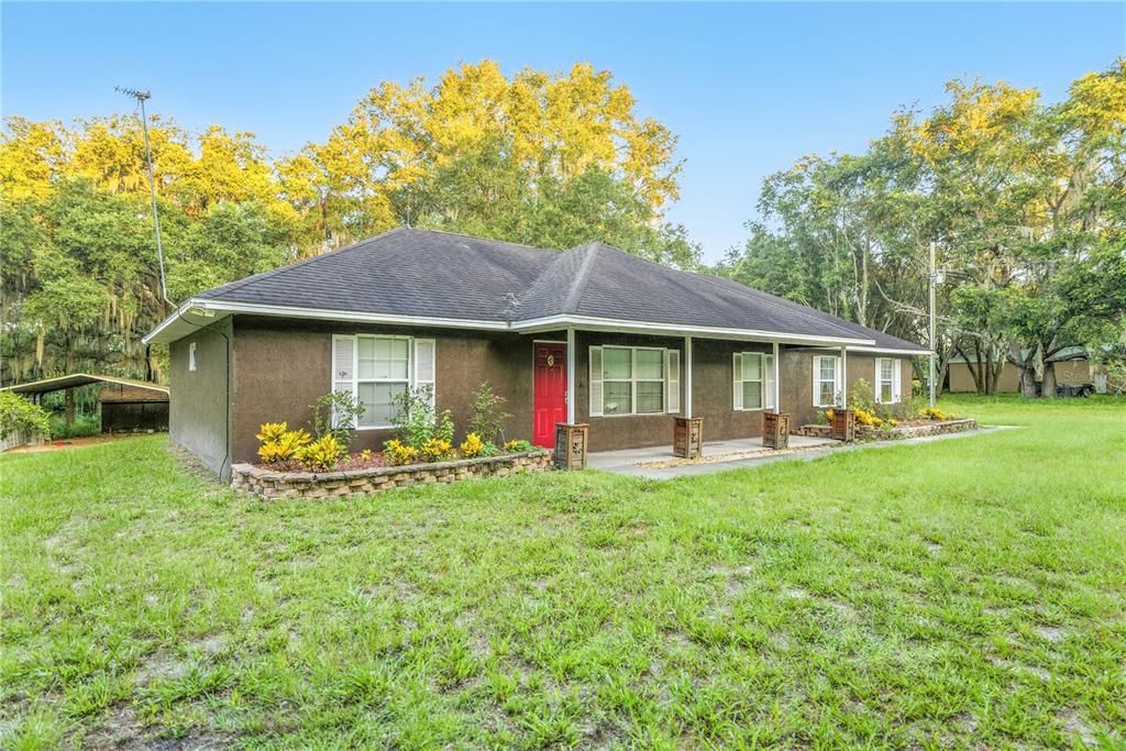 For Sale: $435,000 (3 beds, 2 baths, 1304 Square Feet)