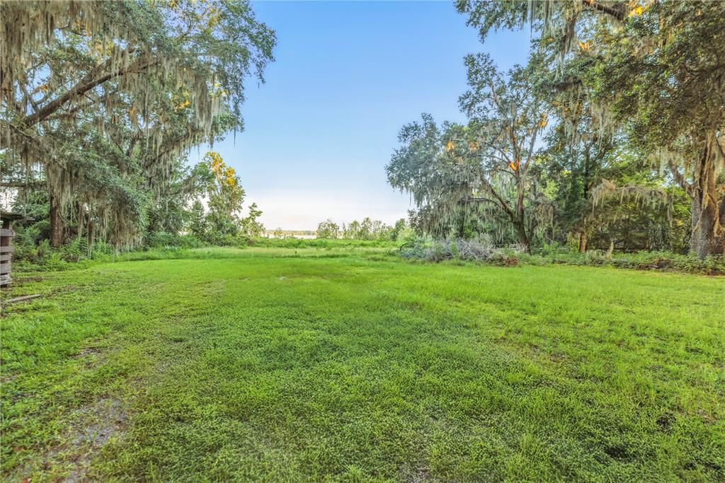 For Sale: $435,000 (3 beds, 2 baths, 1304 Square Feet)