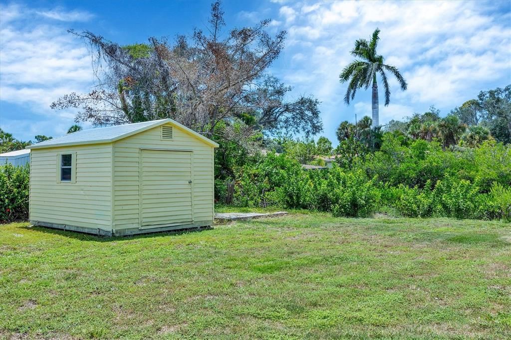 На продажу: $499,900 (2 спален, 2 ванн, 1152 Квадратных фут)