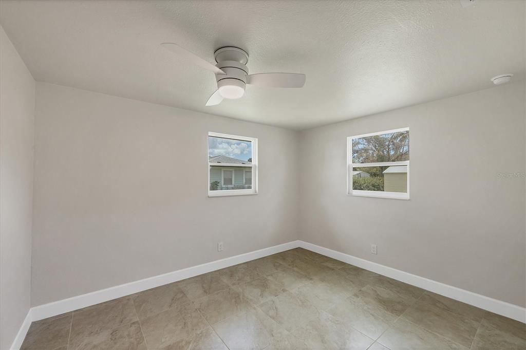 На продажу: $499,900 (2 спален, 2 ванн, 1152 Квадратных фут)