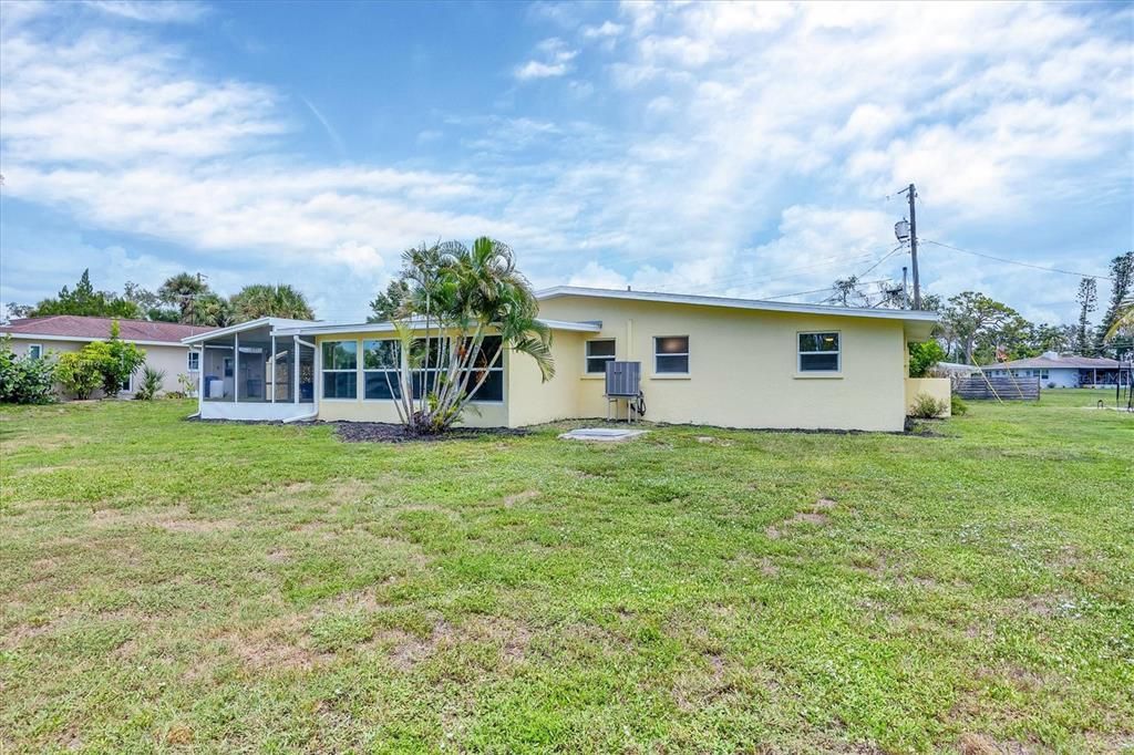 На продажу: $499,900 (2 спален, 2 ванн, 1152 Квадратных фут)