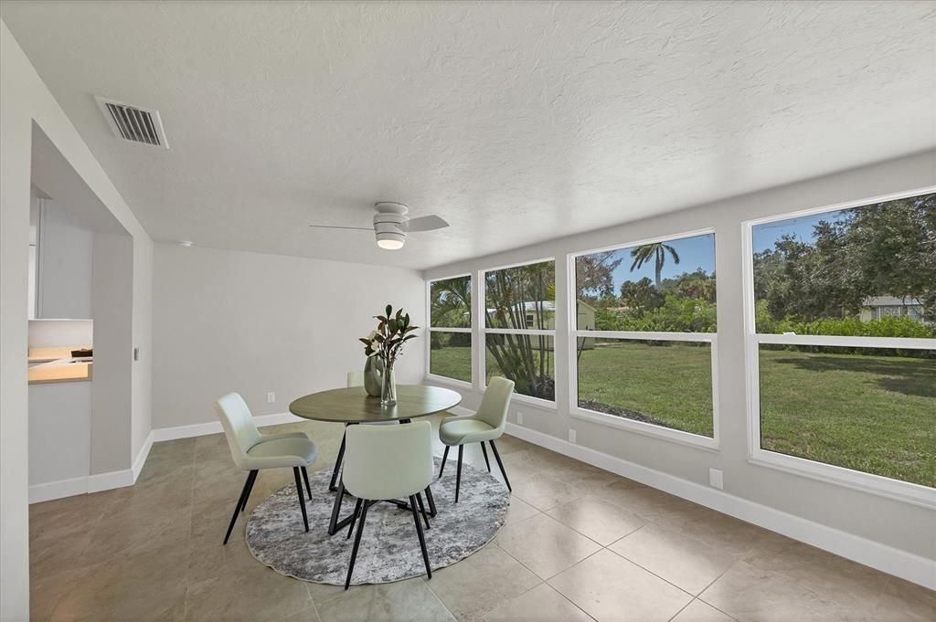 На продажу: $499,900 (2 спален, 2 ванн, 1152 Квадратных фут)