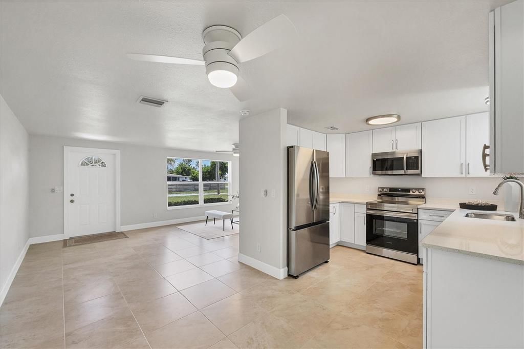 На продажу: $499,900 (2 спален, 2 ванн, 1152 Квадратных фут)