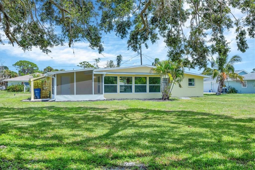 На продажу: $499,900 (2 спален, 2 ванн, 1152 Квадратных фут)