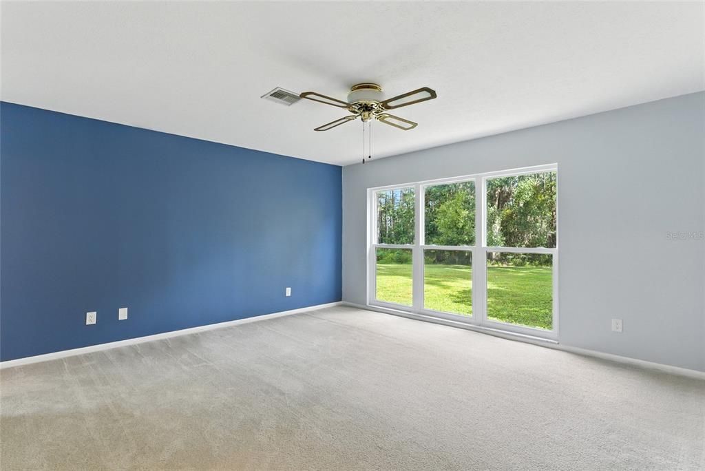 Под контрактом: $2,975 (4 спален, 3 ванн, 2812 Квадратных фут)