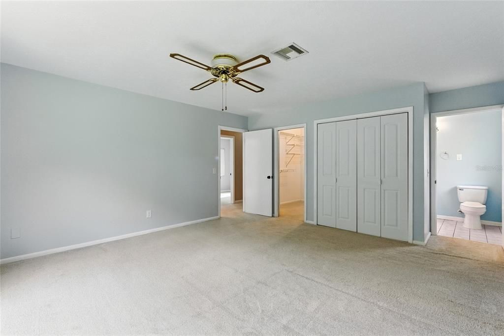 Под контрактом: $2,975 (4 спален, 3 ванн, 2812 Квадратных фут)