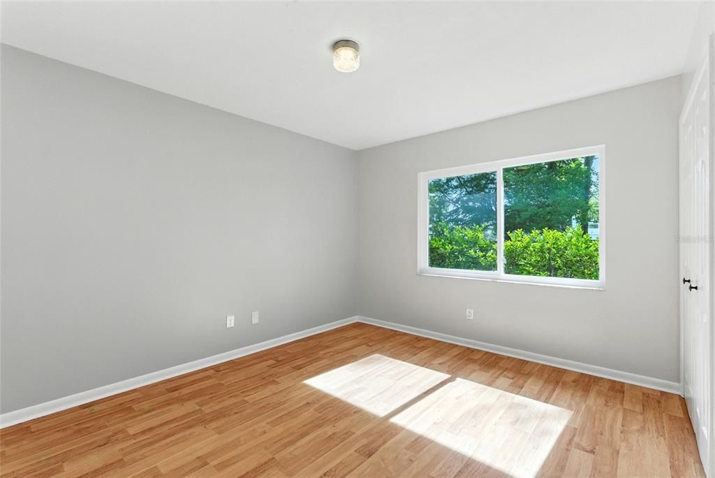 Под контрактом: $2,975 (4 спален, 3 ванн, 2812 Квадратных фут)