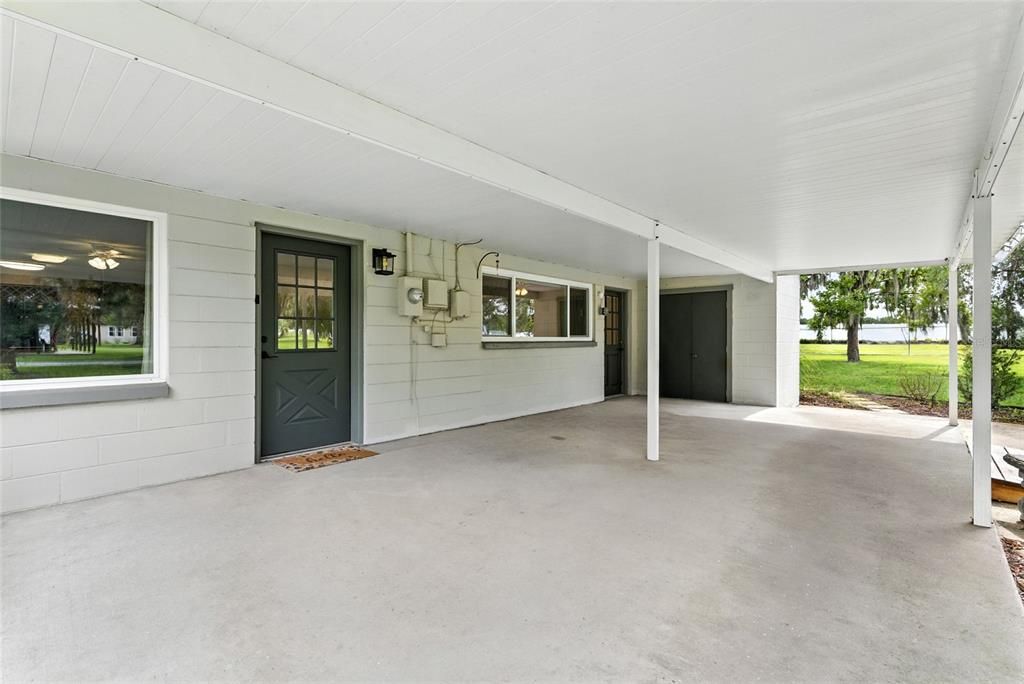 Под контрактом: $2,975 (4 спален, 3 ванн, 2812 Квадратных фут)