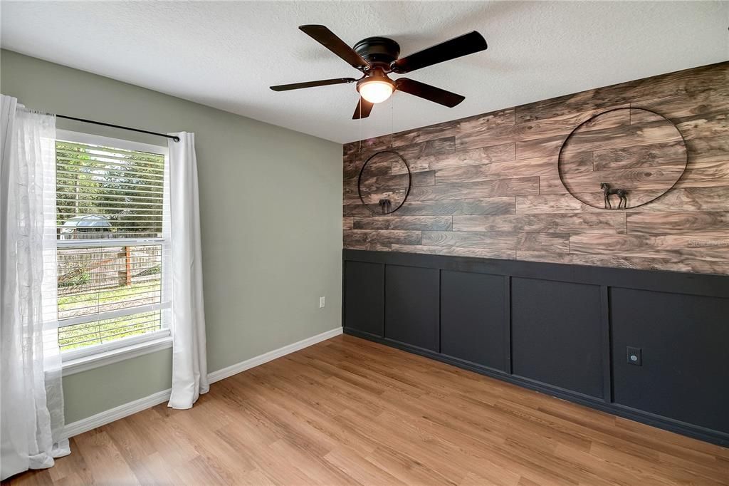 For Sale: $334,000 (3 beds, 2 baths, 1300 Square Feet)