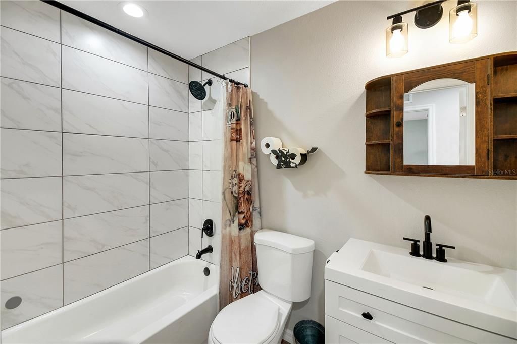 For Sale: $334,000 (3 beds, 2 baths, 1300 Square Feet)