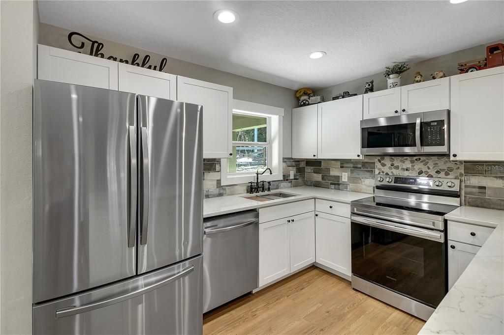 For Sale: $334,000 (3 beds, 2 baths, 1300 Square Feet)