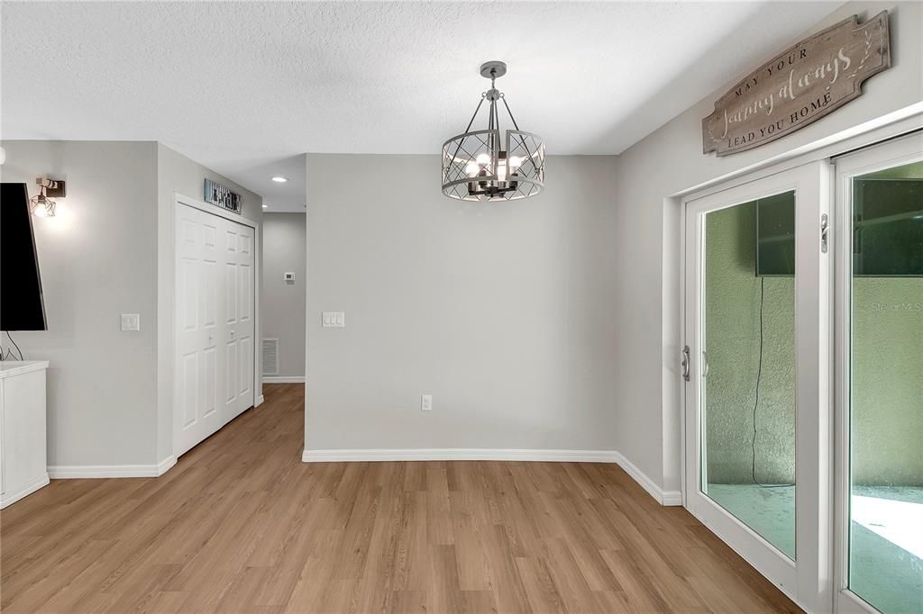 For Sale: $334,000 (3 beds, 2 baths, 1300 Square Feet)