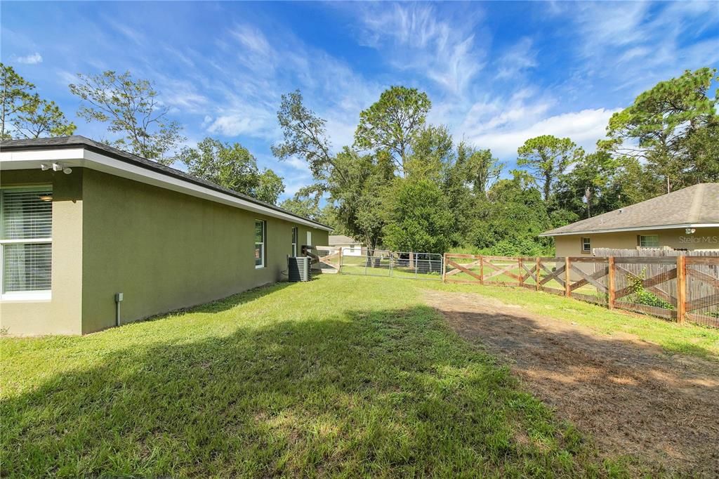 For Sale: $334,000 (3 beds, 2 baths, 1300 Square Feet)