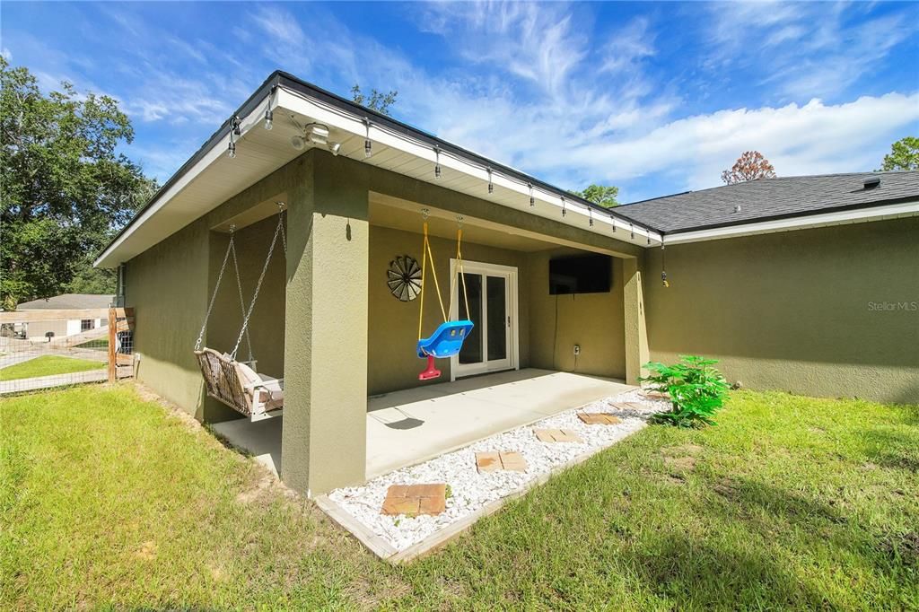 For Sale: $334,000 (3 beds, 2 baths, 1300 Square Feet)