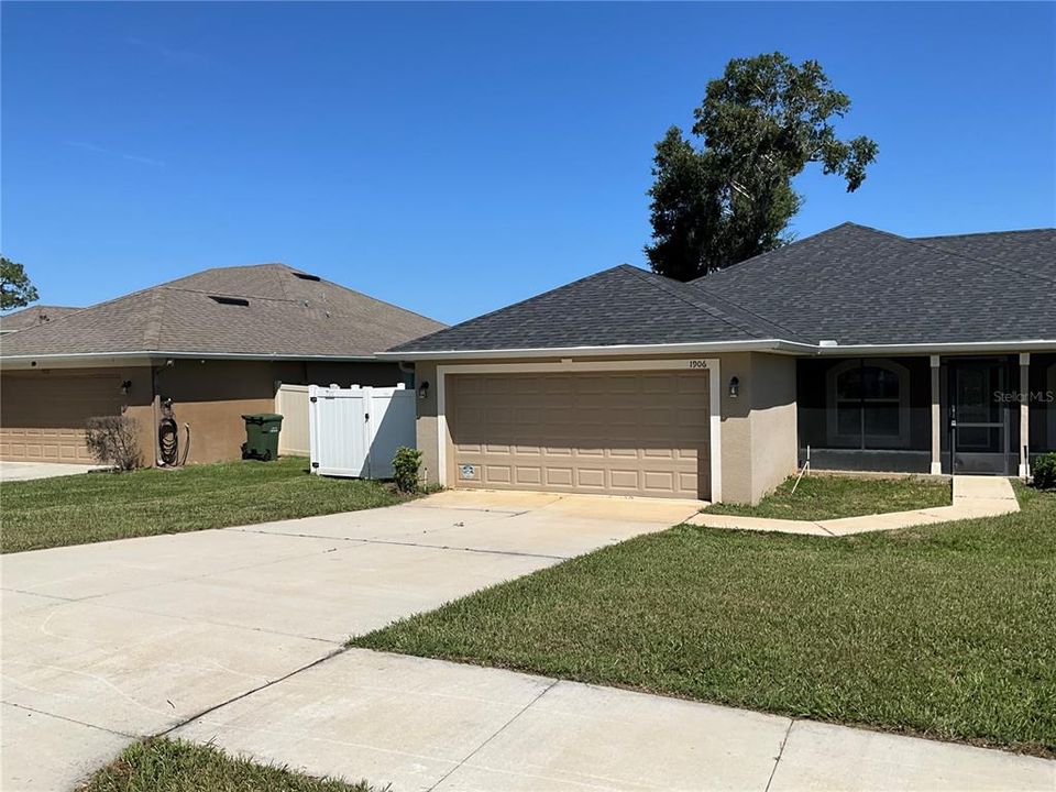 合同活跃: $324,000 (3 贝兹, 2 浴室, 2035 平方英尺)