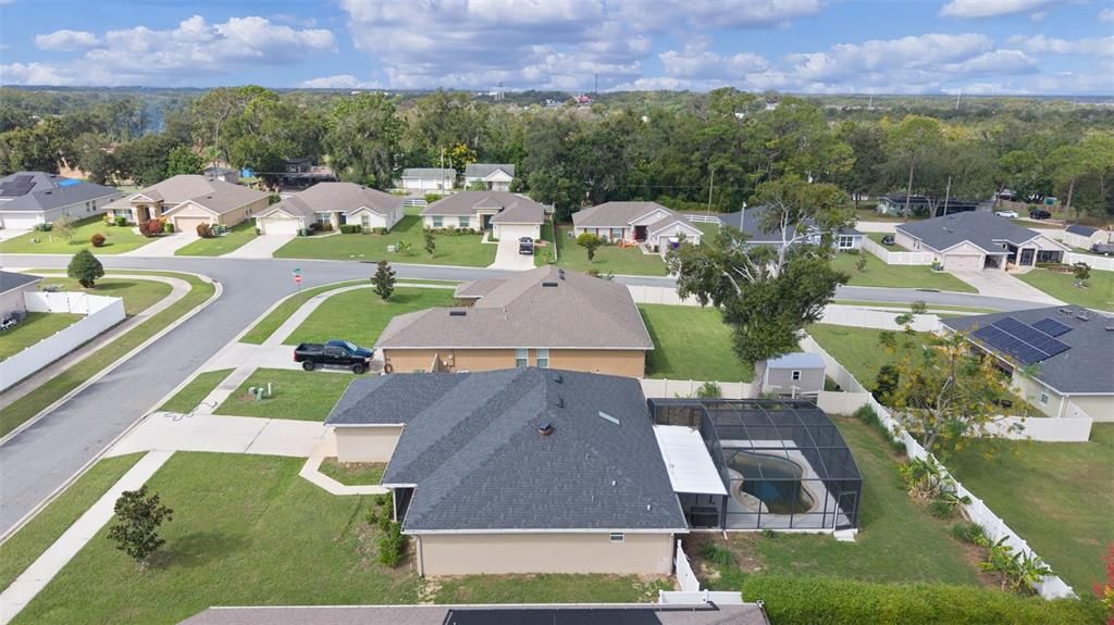 合同活跃: $324,000 (3 贝兹, 2 浴室, 2035 平方英尺)