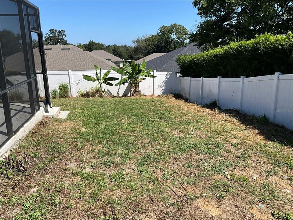 合同活跃: $324,000 (3 贝兹, 2 浴室, 2035 平方英尺)