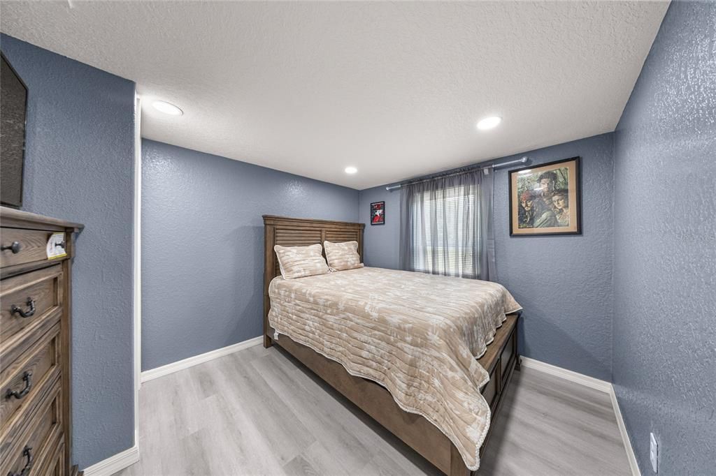 For Sale: $275,000 (3 beds, 2 baths, 1152 Square Feet)