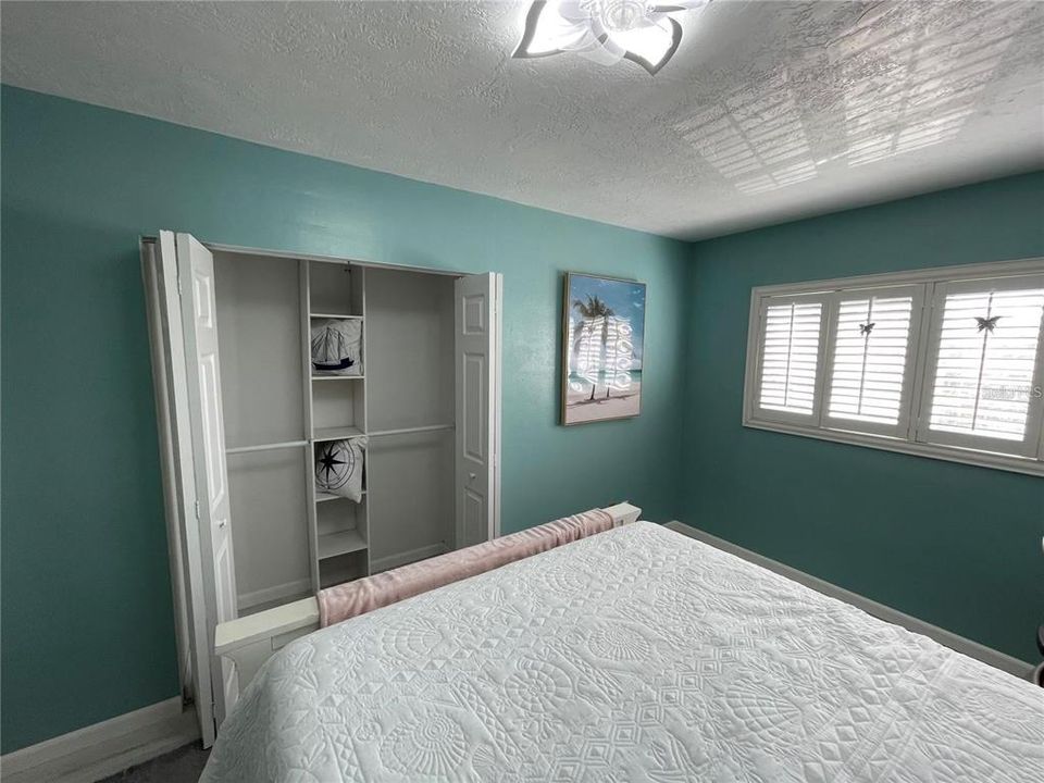 For Rent: $2,100 (2 beds, 1 baths, 936 Square Feet)